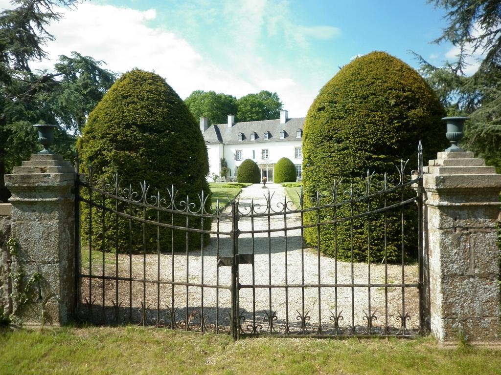 Manoir De La Baronnie Acomodação com café da manhã Saint-Malo Exterior foto