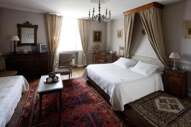 Manoir De La Baronnie Acomodação com café da manhã Saint-Malo Quarto foto